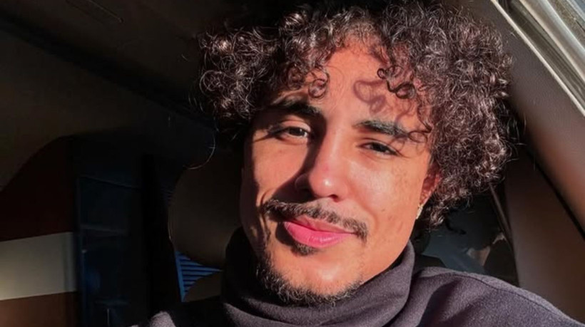 O acidente ocorreu na terça-feira, 29, quando a motocicleta conduzida pelo cantor foi atingida por um carro