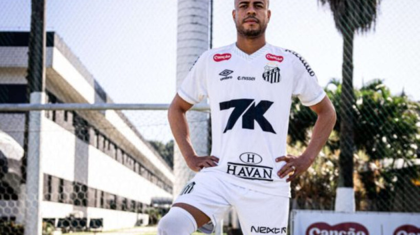 Novo reforço do Peixe para a temporada, jogador fez exames médicos nesta terça-feira (29/7) e já trabalha com seus novos companheiros 