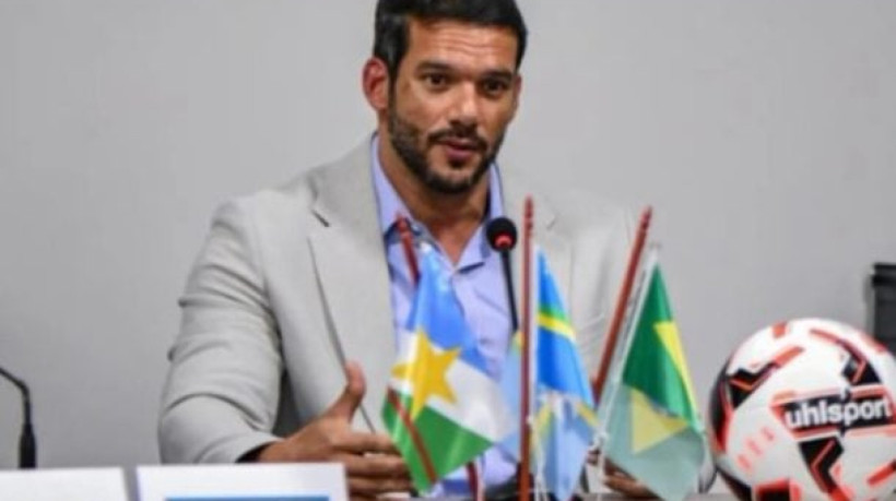 Dirigente é acusado de fazer parte de esquema de compra de votos em Roraima. Deputada federal Helena da Asatur também está entre os alvos