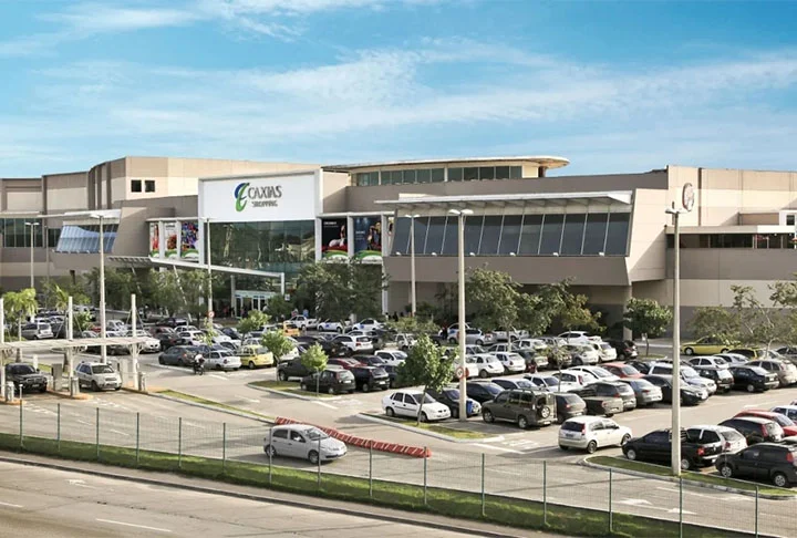 Os shoppings, hoje em dia, são ambientes que, além do grande número de lojas para compras, oferecem espaços de lazer cada vez mais procurados pelos condumidores. Afinal, geralmente têm conforto e segurança. Conheça grandes shoppings pelo mundo! 