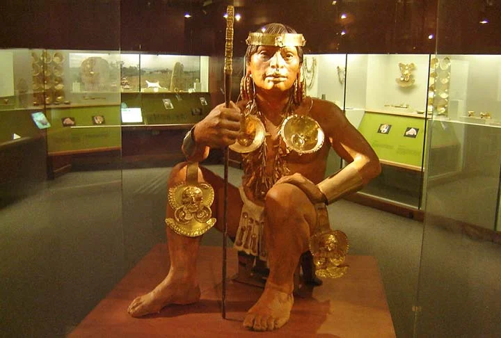 O Ouro Calima é um museu arqueológico dedicado à cultura Calima, localizado no centro histórico de Santiago de Cali, Colômbia.  O local mostra as expressões artísticas e culturais das populações pré-hispânicas.