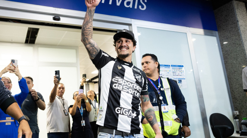 Vina chegou na última semana para sua segunda passagem como jogador do Ceará