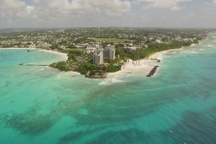 Em 2021, Barbados rompeu oficialmente com a monarquia britânica e tornou-se uma república.