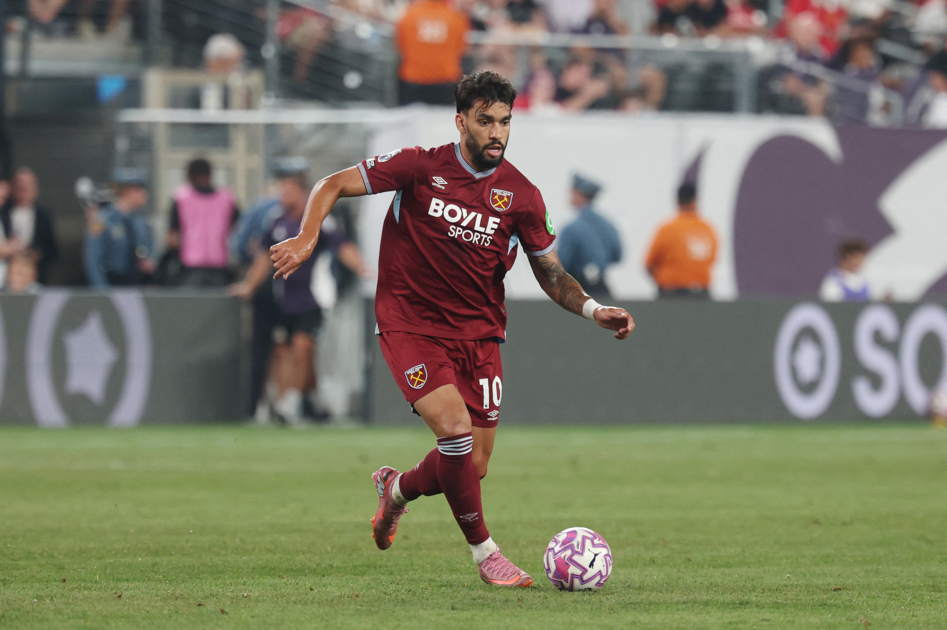 Meia Lucas Paquetá em amistoso do West Ham contra o Manchester United, no MetLife Stadium (Foto: Vincent Carchietta / GETTY IMAGES NORTH AMERICA / Getty Images via AFP)
