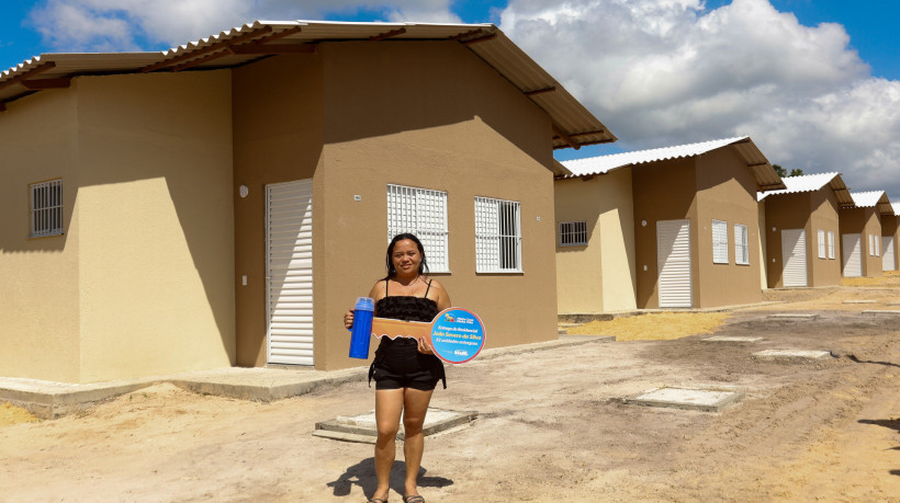 FORTALEZA, CEARÁ,  BRASIL- 01.08.2025: Natália Fernandes, 34 ganhadora da casa. A cidade de Horizonte, no Ceará, receberá, nesta sexta-feira (1º) o primeiro empreendimento habitacional do minha casa minha vida(Daniel Galber/Especial para O POVO)