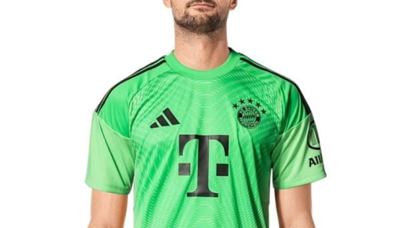 Sven Ulreich, de 36 anos, ficou afastado boa parte da temporada passada para se dedicar à doença do filho Len