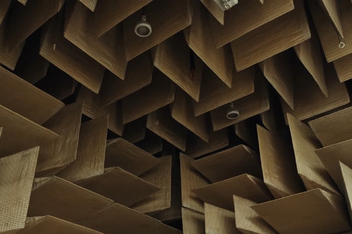 Outros laboratórios já tentaram superar a câmara da Microsoft como lugar mais silencioso do mundo. 