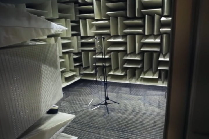 Para muitos, essa experiência é angustiante. Em vez de paz, o silêncio absoluto provoca tontura e uma sensação de inquietação.