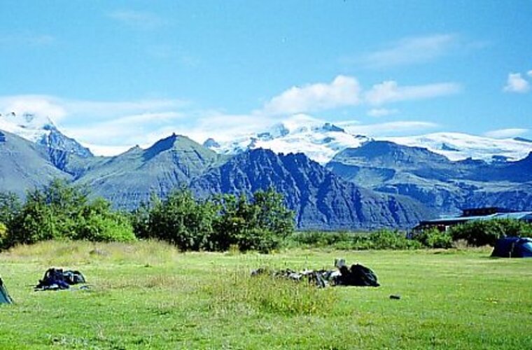 PARQUE NACIONAL DE SKAFTAFELL – ISLÂNDIA - Criado em 1967, é famoso por sua mistura de desertos glaciais e formações de basalto. Hoje faz parte do Vatnajökull, o maior parque da Europa.