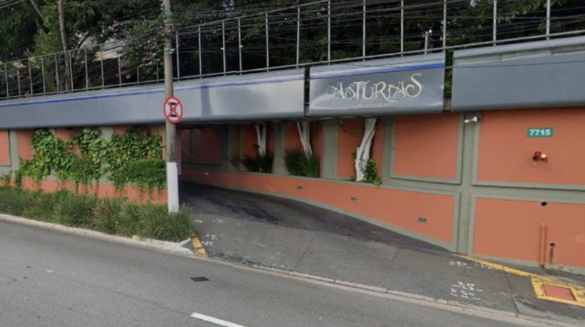 Na imagem, a fachada do Motel Astúrias onde encontraram o corpo da vítima de 30 anos na piscina de uma suíte deste, em São Paulo.