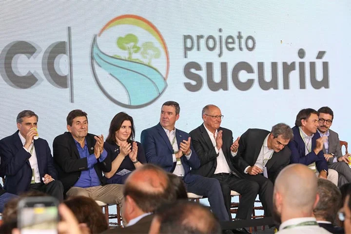 Batizada de Projeto Sucuriú, a fábrica será construída em Inocência, no Mato Grosso do Sul, e está prevista para funcionar a partir do final de 2027. 

