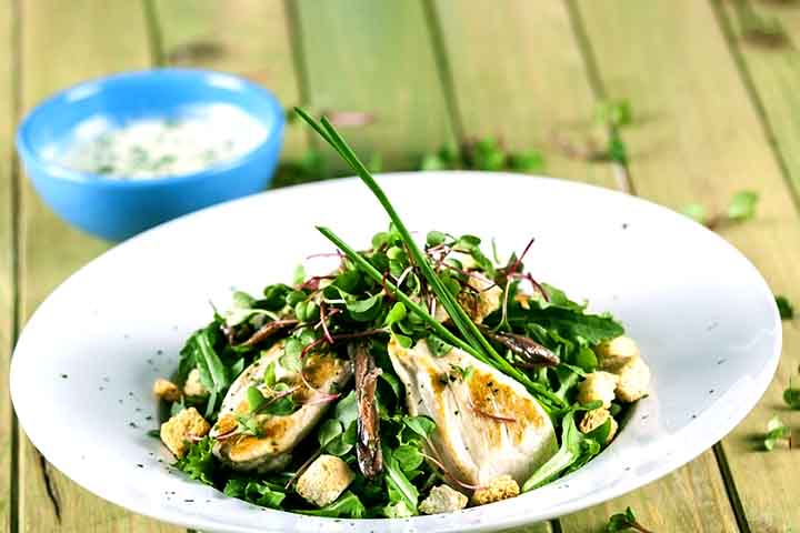 Nesse sentido, os nutrientes presentes na anchova, como óleos e vitamina A, podem beneficiar a saúde dos olhos, ao estimular a produção de lágrimas e auxiliar na prevenção da degeneração macular.