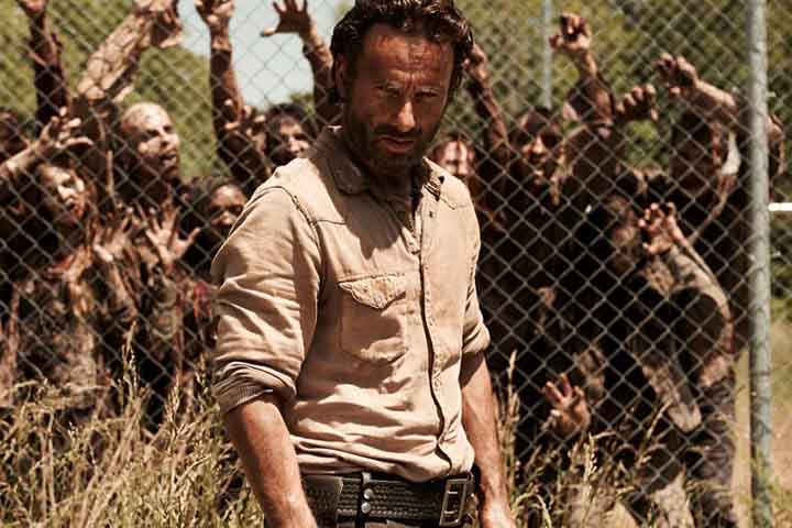 A série tem os mais altos índices de audiência da história da TV a cabo, na faixa etária de 18 a 49 anos. Em 2010, Andrew assinou um contrato por mais seis anos, renegociando para mais duas temporadas.