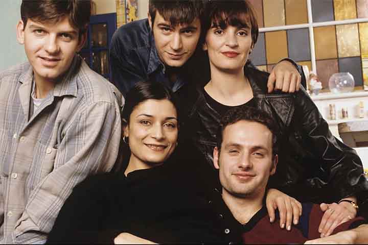 This Life, da BBC, centrava-se em um grupo de graduados em direito na casa dos vinte anos. Eles iniciavam suas carreiras, enquanto compartilhavam uma casa no sul de Londres.