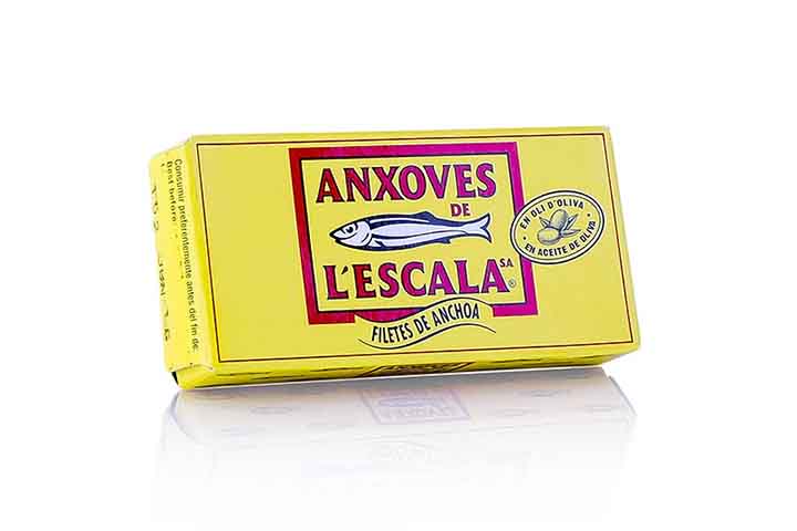 Pode ser preparada de diversas formas: assada, grelhada, frita, empanada, em ensopados, ou em conserva (como o aliche). 