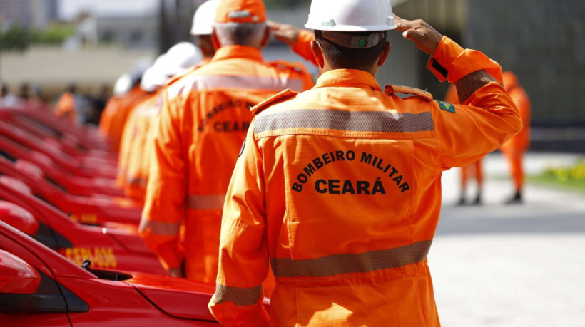 Imagem de apoio ilustrativo. Bombeiros militares do CBMCE