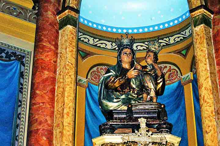 Nossa Senhora Achiropita é um título mariano com origem na Calábria, região no extremo sul da Itália. 
