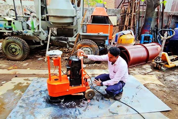 O processo inclui polimento para realçar seu brilho e padrões naturais. Em algumas técnicas, podem ser aplicados tratamentos para aumentar sua resistência e facilitar a manutenção