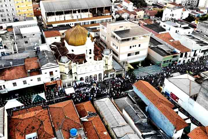No Brasil, o culto desembarcou com os imigrantes italianos no Bixiga, região central de São Paulo, e deu origem à Paróquia Nossa Senhora Achiropita, fundada em 1926. Ela é a única dedicada a esse nome no país. 
