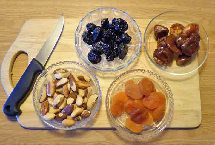 Na culinária, as frutas secas adicionam um toque de doçura e sabor a pratos salgados, saladas, iogurtes e cereais. 