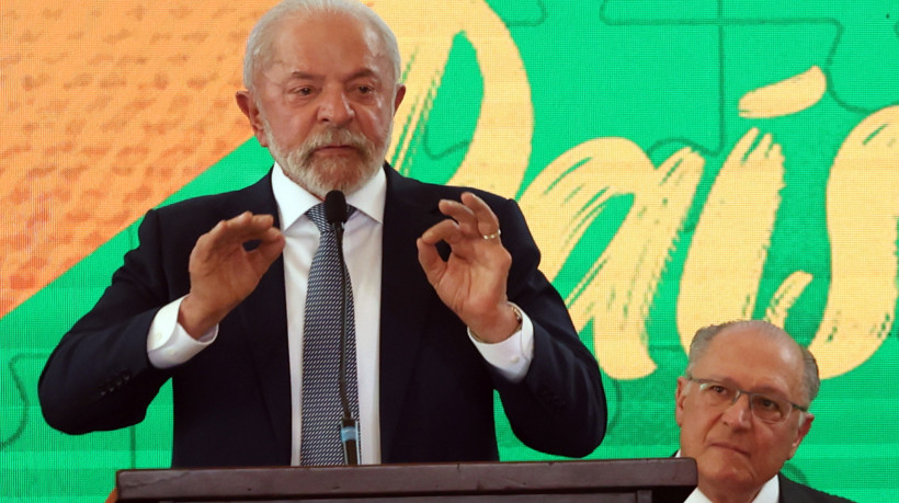 Presidente Lula falou sobre a relação do governador de SP, Tarcisio de Freitas, com o ex-presidente Jair Bolsonaro (PL)