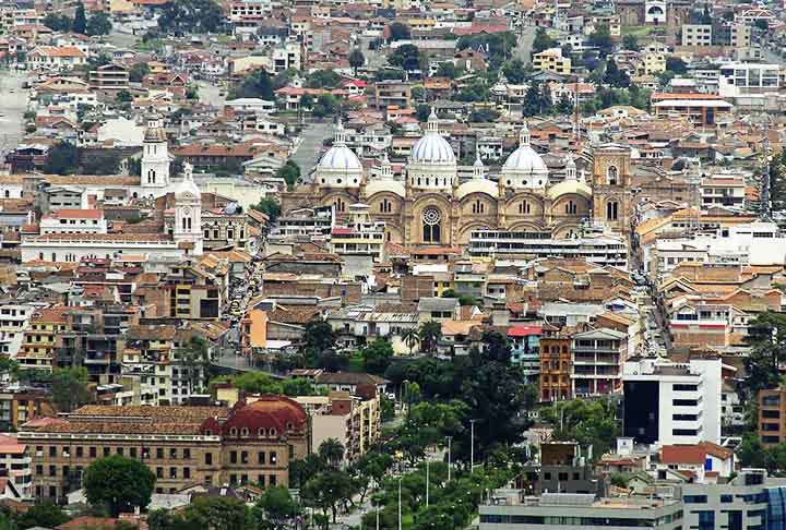 O nome Equador simboliza a conexão do país com a linha que divide o hemisfério norte e o hemisfério sul.