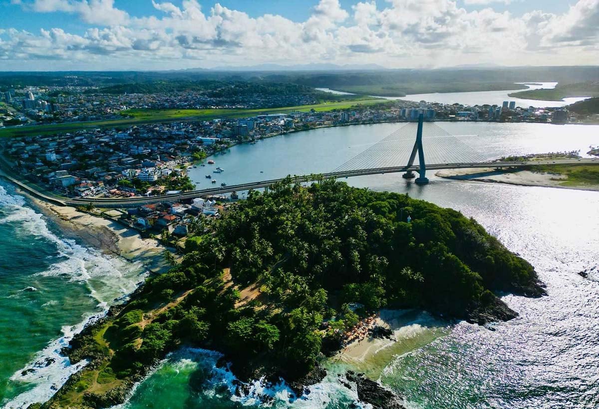 14º lugar: Ilhéus (BA) - Cidade histórica do sul da Bahia, conhecida como Capital do Cacau e Princesinha do Sul. Destaca-se por suas praias, arquitetura colonial e por ser cenário dos romances de Jorge Amado.