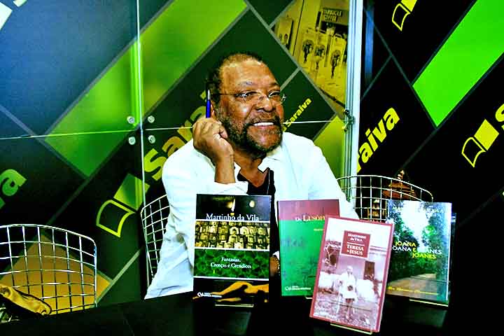 Apesar de sua forte ligação com o samba, o artista é reconhecido como detentor de estilo eclético, incursionando por outros gêneros da MPB, e também um pesquisador da cultura popular. 
