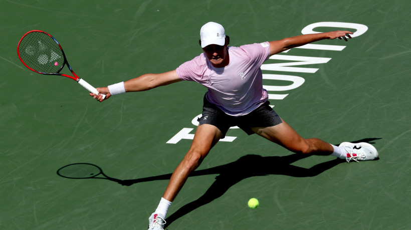 João Fonseca encarou o chinês Bu Yunchaokete na estreia no Aberto de Cincinnati