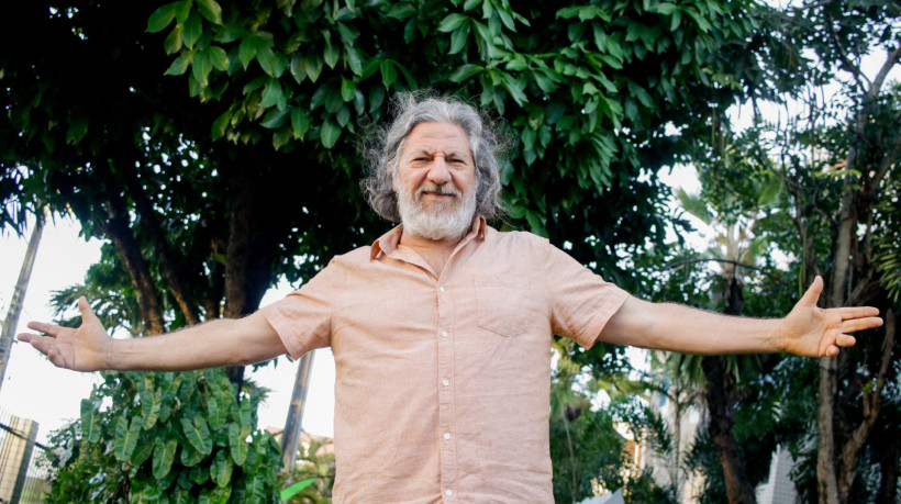 Fauzi Beydoun, da banda Tribo de Jah, reflete como a crença em Deus o inspira para as composições da banda de reggae (Foto: Samuel Setubal/ O Povo)