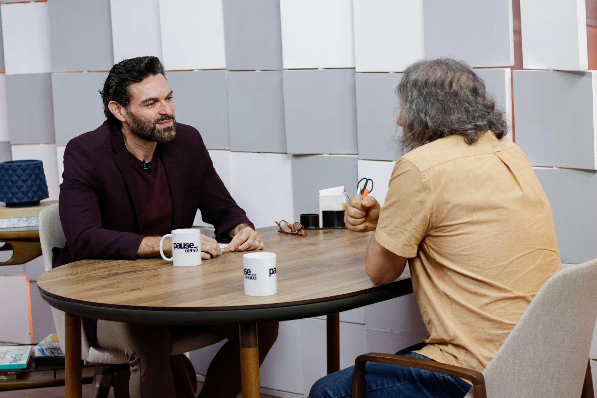 (Foto: Samuel Setubal)FORTALEZA, CEARÁ, BRASIL, 08-08-2025: Clóvis Holanda Pause em entrevista com Fauzi Beydoun da banda Tribo de Jah. (Foto: Samuel Setubal/ O Povo)