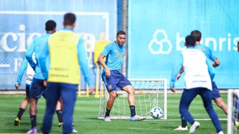 Braithwaite é dúvida por incômodo no pé direito, problema que o acompanha desde a vitória do Imortal sobre o Juventude em junho