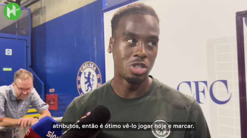 Gittens vê desempenho 'Joga Bonito' na estreia de Estêvão pelo Chelsea