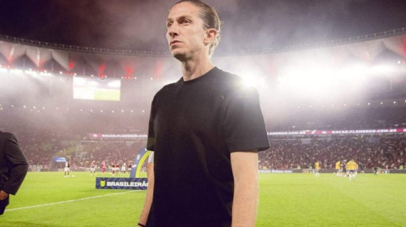 Técnico completa 60 jogos no comando do Flamengo e vê time passar dos 100 gols e seguir na liderança em noite que completou 40 anos