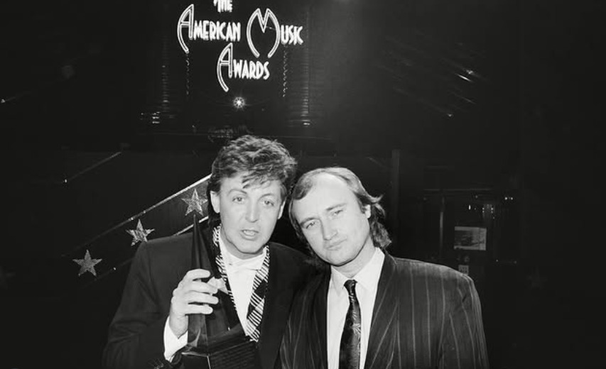 As publicações viralizaram nas redes sociais no início de agosto. Junto com as fotos, vinham títulos e legendas que sugeriam um emocionante encontro entre os amigos.