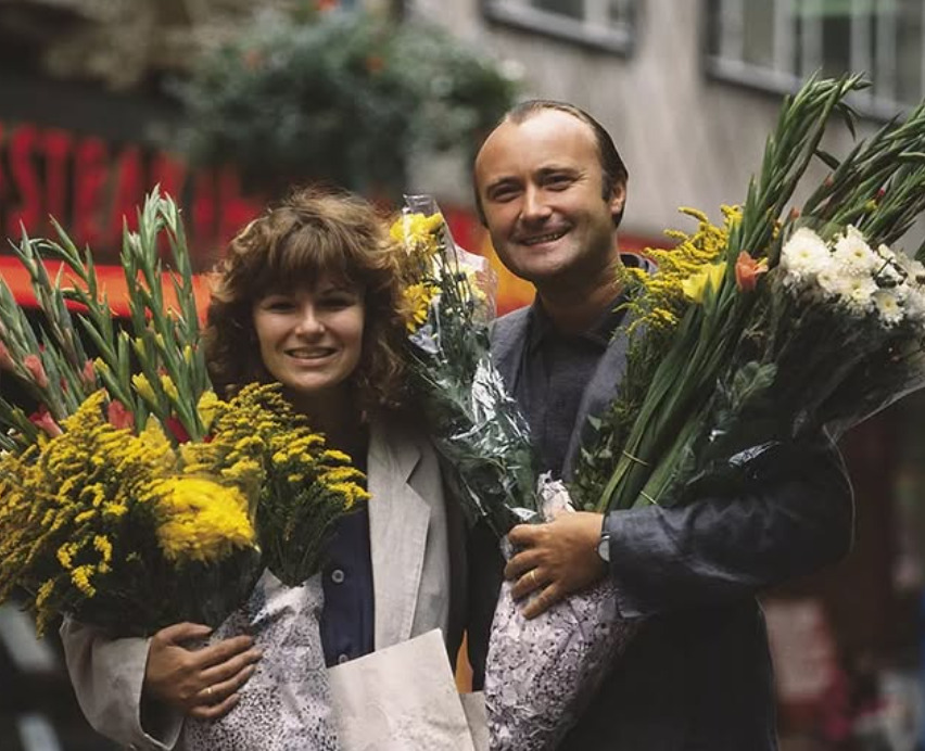 Além da bem sucedida carreira na música, Phil Collins também fez trabalhos como ator. Ele foi protagonista do filme “Buster - Procura-se um Ladrão” (1998), fez participações na série “Miami Vice” (1984) e também fez parte do elenco de “Hook - A Volta do Capitão Gancho” (1991), com Robin Williams. 
