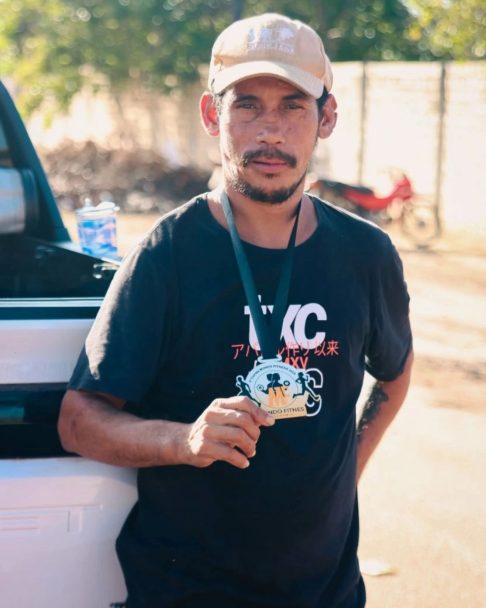 Morador do Pará, Isaque não só disputou a prova de 8 km como completou o percurso e ainda levou uma medalha para casa!