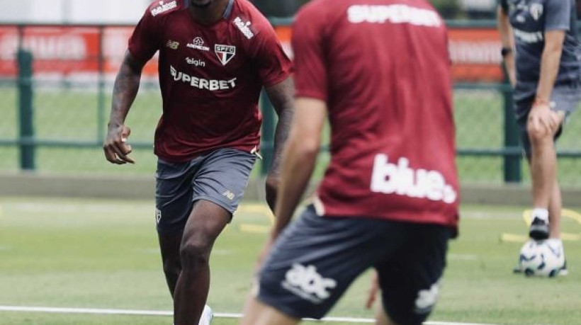 Atacante de 19 anos aguarda últimos detalhes burocráticos para acertar com o Shakhtar Donetsk e não está com elenco tricolor em Medelín