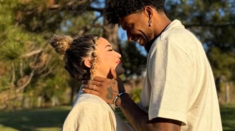 A criadora do conteúdo quebrou o silêncio e falou pelo casal, já que o goleiro do Corinthians decidiu não se manifestar sobre o caso