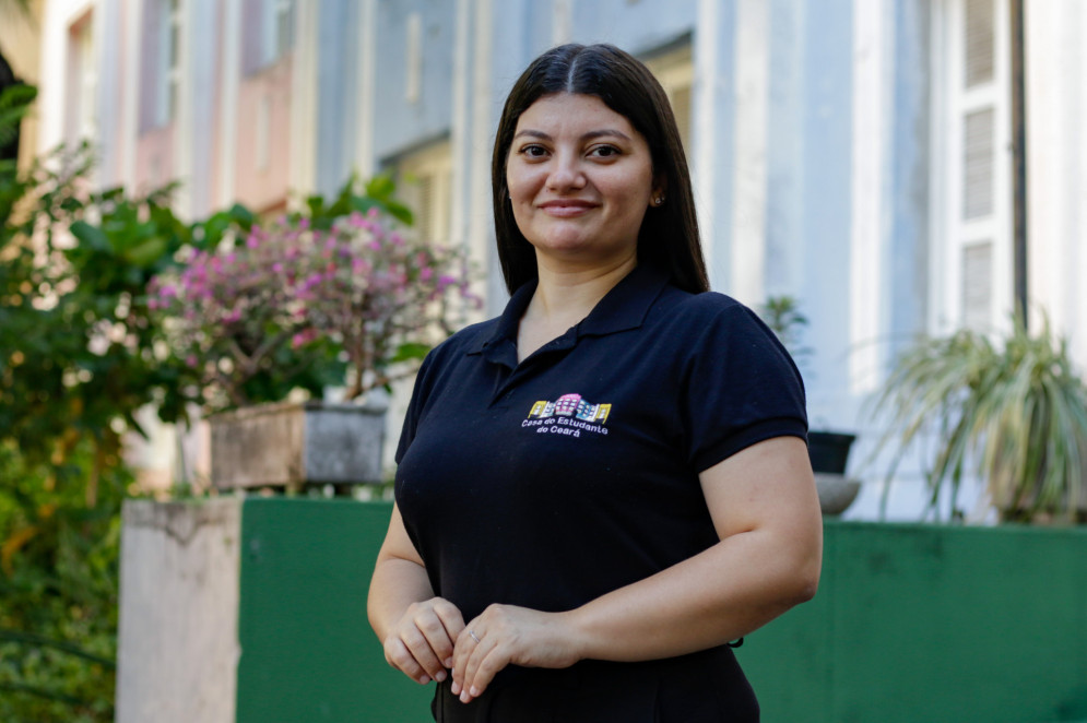 Natural de Iguatu, Fran Cavalcante é movida pela crença de que "a vida tem que dar certo; de uma forma ou de outra, vai dar certo".(Foto: Samuel Setubal)