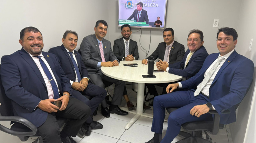 Reunião do presidente municipal do PDT, Iraguassú Filho, com a bancada de vereadores