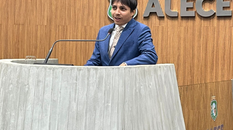 Suplente do Psol, Léo Suricate deve permanecer como deputado durante os próximos 90 dias