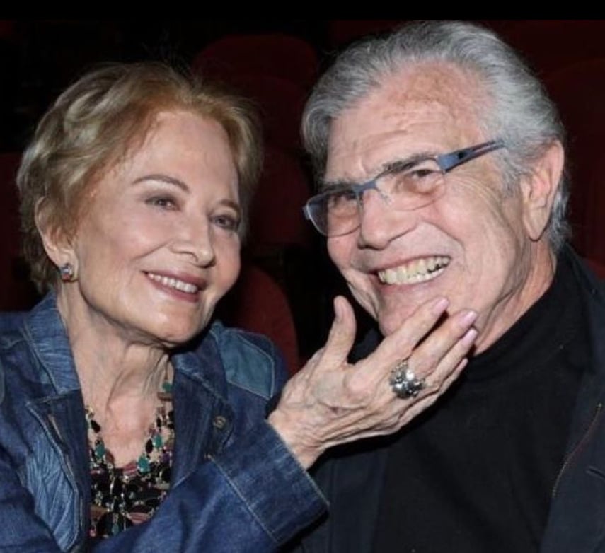 Ele estreou na TV Tupi em 1959 no teleteatro “Noites Brancas”, onde conheceu Glória Menezes, sua futura esposa. Essa conexão pessoal e profissional marcou profundamente sua vida. Desde então, eles formaram uma dupla inseparável.