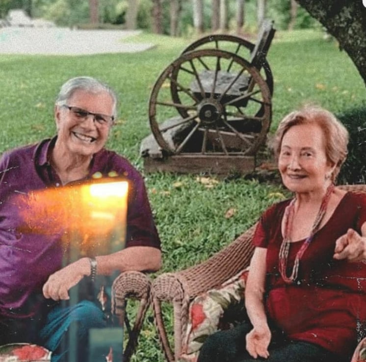 Em 2020, devido à pandemia, Tarcísio Meira e sua esposa Glória Menezes se mudaram para uma fazenda em Porto Feliz, São Paulo, onde permaneceram em reclusão. Porém, no dia 6 de agosto de 2021, ambos foram internados no Hospital Albert Einstein após confirmação do diagnóstico de COVID-19.