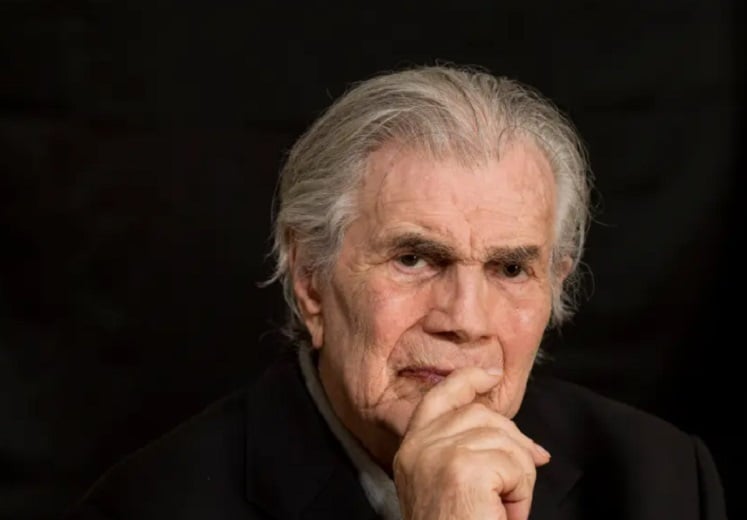 O dia 12 de agosto marca a data da morte do ator Tarcísio Meira, e em 2025, são quatro anos desde sua perda. Aos 85 anos, em 2021, ele faleceu devido a complicações causadas pela COVID‑19.