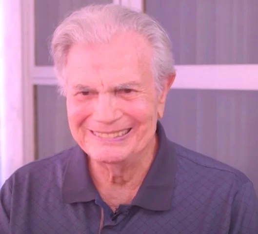 Glória teve alta em poucos dias, mas Tarcísio sofreu com as complicações da doença e seu quadro piorou rapidamente. Ele faleceu no dia 12 de agosto e causou comoção nacional. 