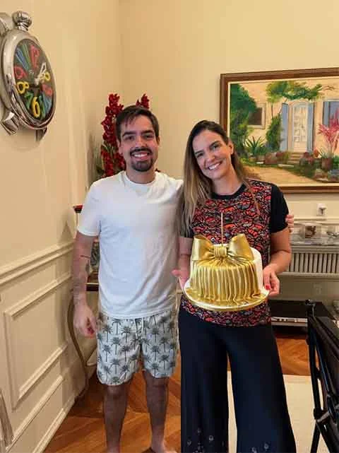 Ele é filho do casamento de Faustão com a jornalista Luciana Cardoso. O casal tem ainda um filho mais novo, Rodrigo Silva, que nasceu em 2008. 
