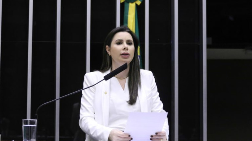 Deputada Caroline de Toni