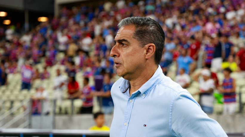 Técnico Renato Paiva decidiu afastar seis atletas do elenco