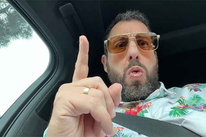  “Mais do que em qualquer outro trabalho, este filme mostra o quão belo, sincero e cheio de alma ele é como ator. Não o tratem como se fosse apenas um comediante bobalhão. Ele é, na verdade, um ator muito maravilhoso”, elogiou Clooney. 
